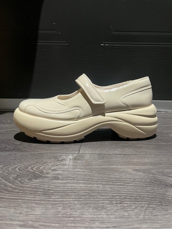 Charles & Keith Shoes - Platform Mary Jane Sneakers in Cream White Faux Patent Leather